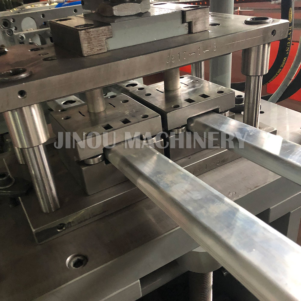 Automatic Machine for Ladder Profile Punching