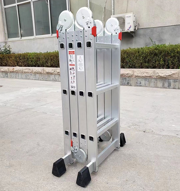 Aluminum folding ladder