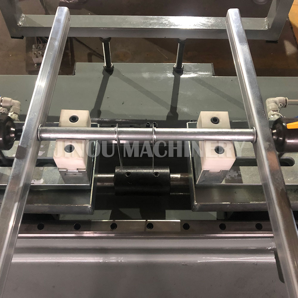 Automatic Tube Riveting Machine for Stepladder for the inside of Rear Rail