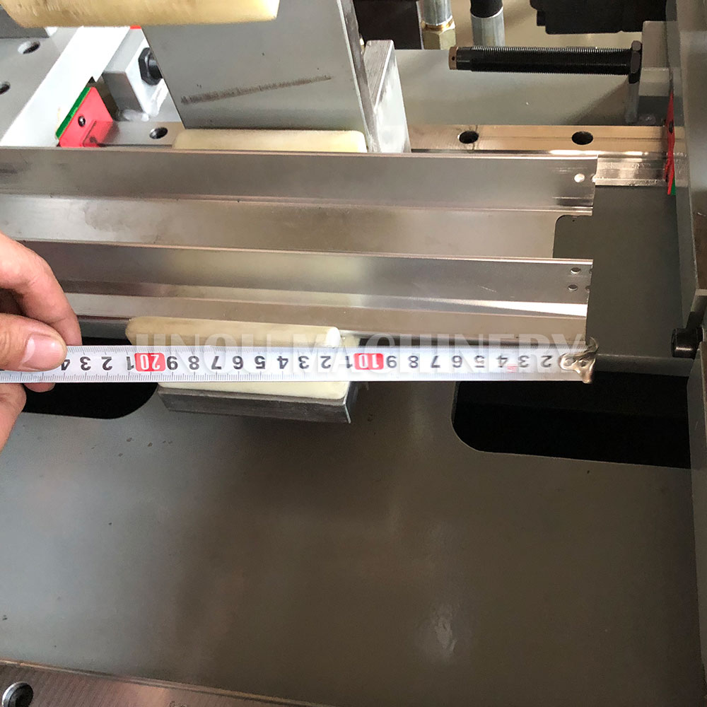Semi-automatic Machine for the Profile Punching and Cutting for Stepladder