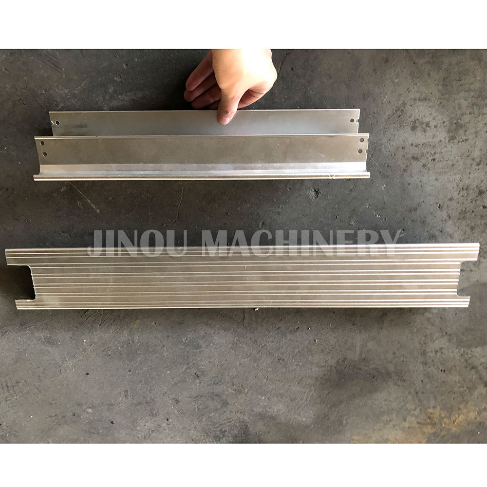 Semi-automatic Machine for the Profile Punching and Cutting for Stepladder