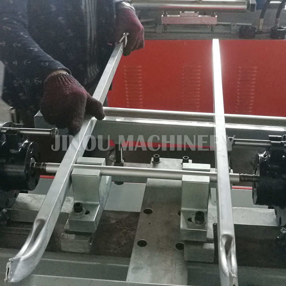 Tube Expansion Machine for the Stepladder Rear Rail Support Bar