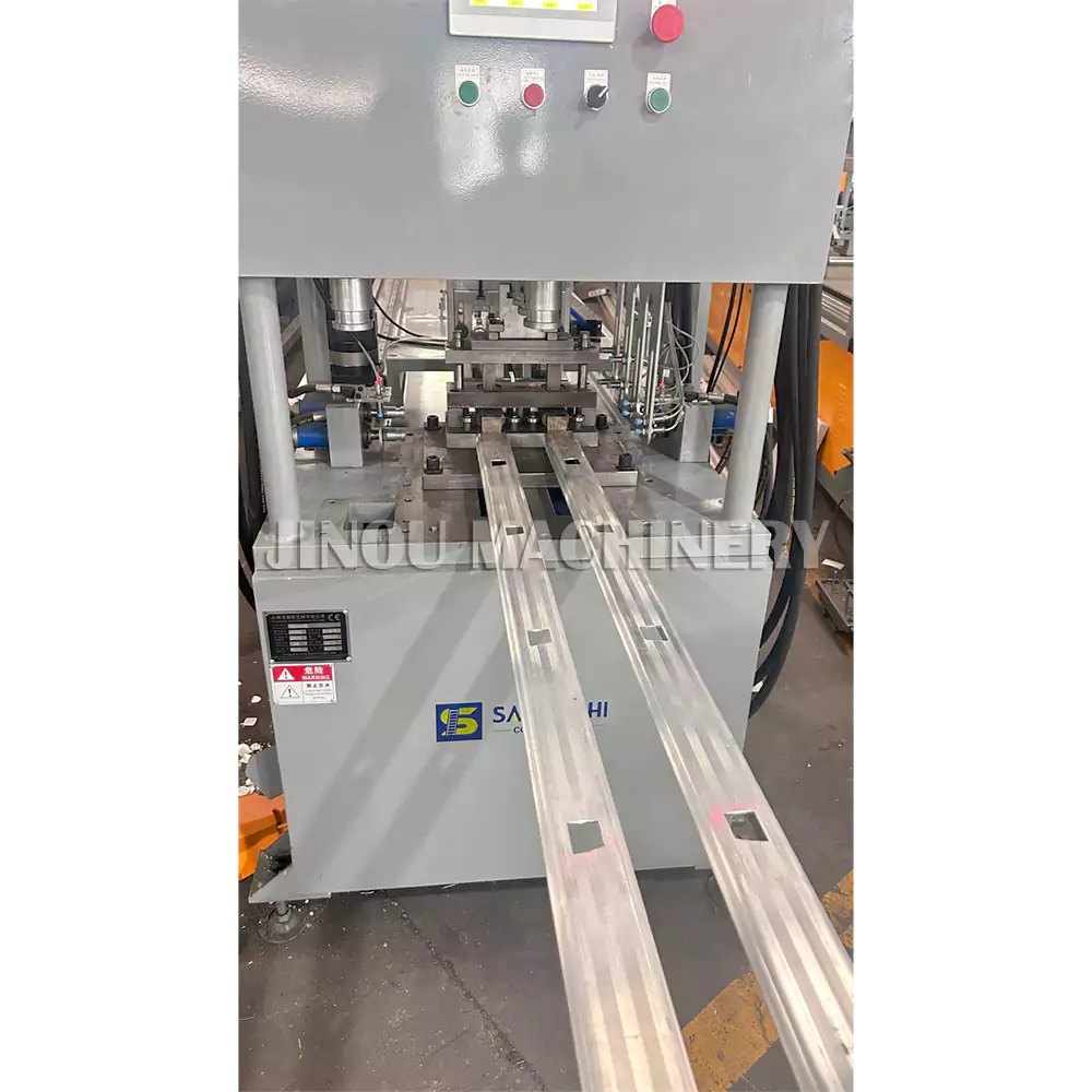 CNC Punching Machine for The Aluminium Folding Ladder for The Front Rail