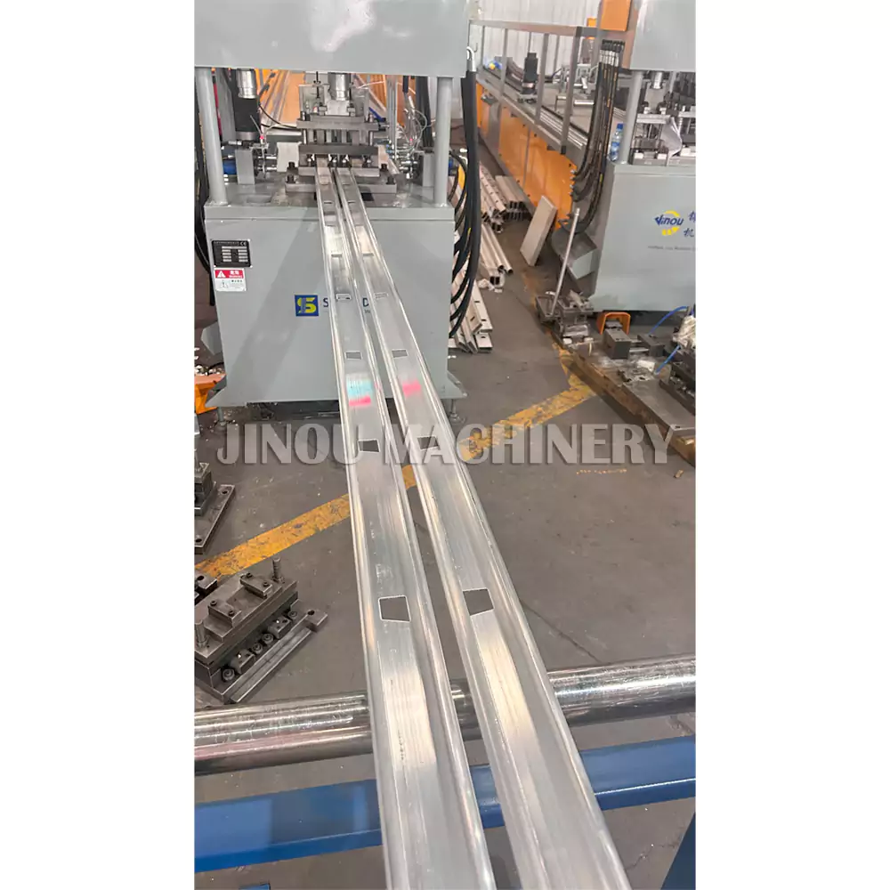 CNC Punching Machine for The Aluminium Folding Ladder for The Front Rail