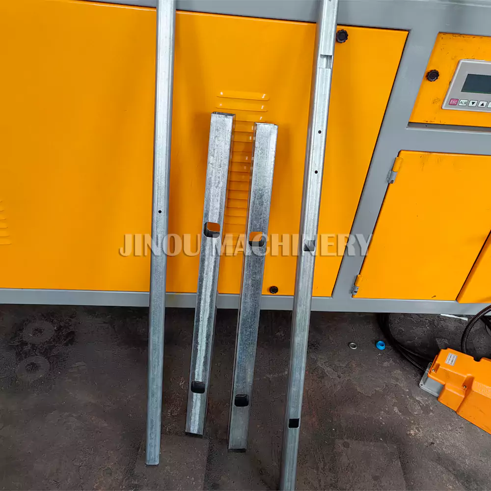 Multi Work Station Punching Machine For Square Ladder 4 Leg Pedestal Base
